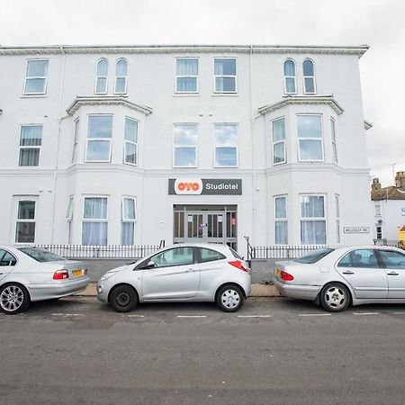Oyo Studiotel Gy - Modern Hotel Apartments Great Yarmouth Extérieur photo