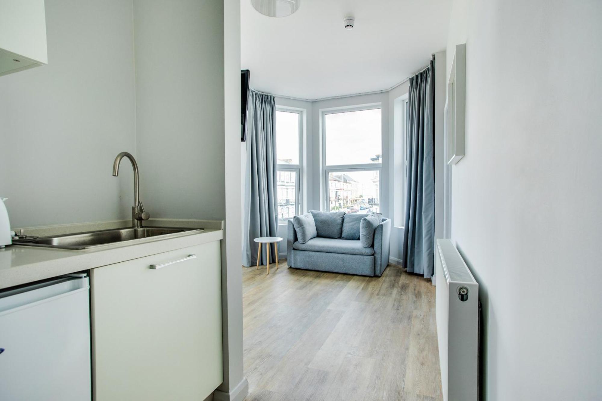Oyo Studiotel Gy - Modern Hotel Apartments Great Yarmouth Extérieur photo