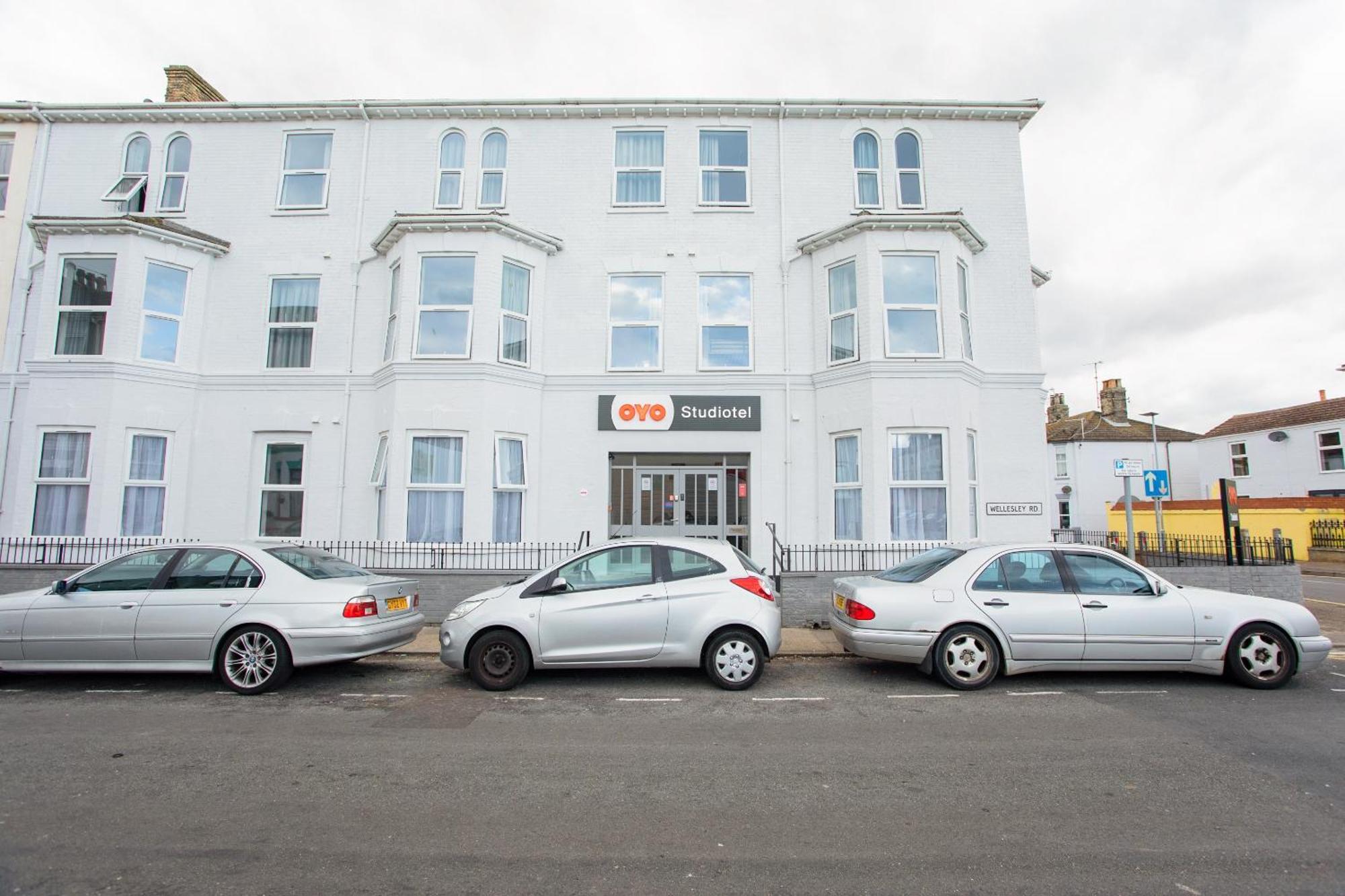 Oyo Studiotel Gy - Modern Hotel Apartments Great Yarmouth Extérieur photo